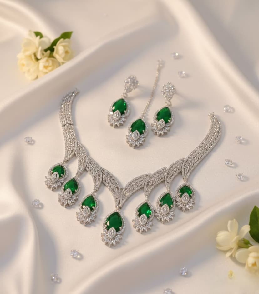 The Emerald Crescent Set